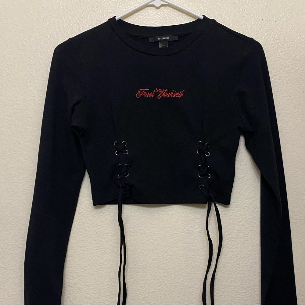 Forever 21 ‘trust yourself’ black long sleeve tee